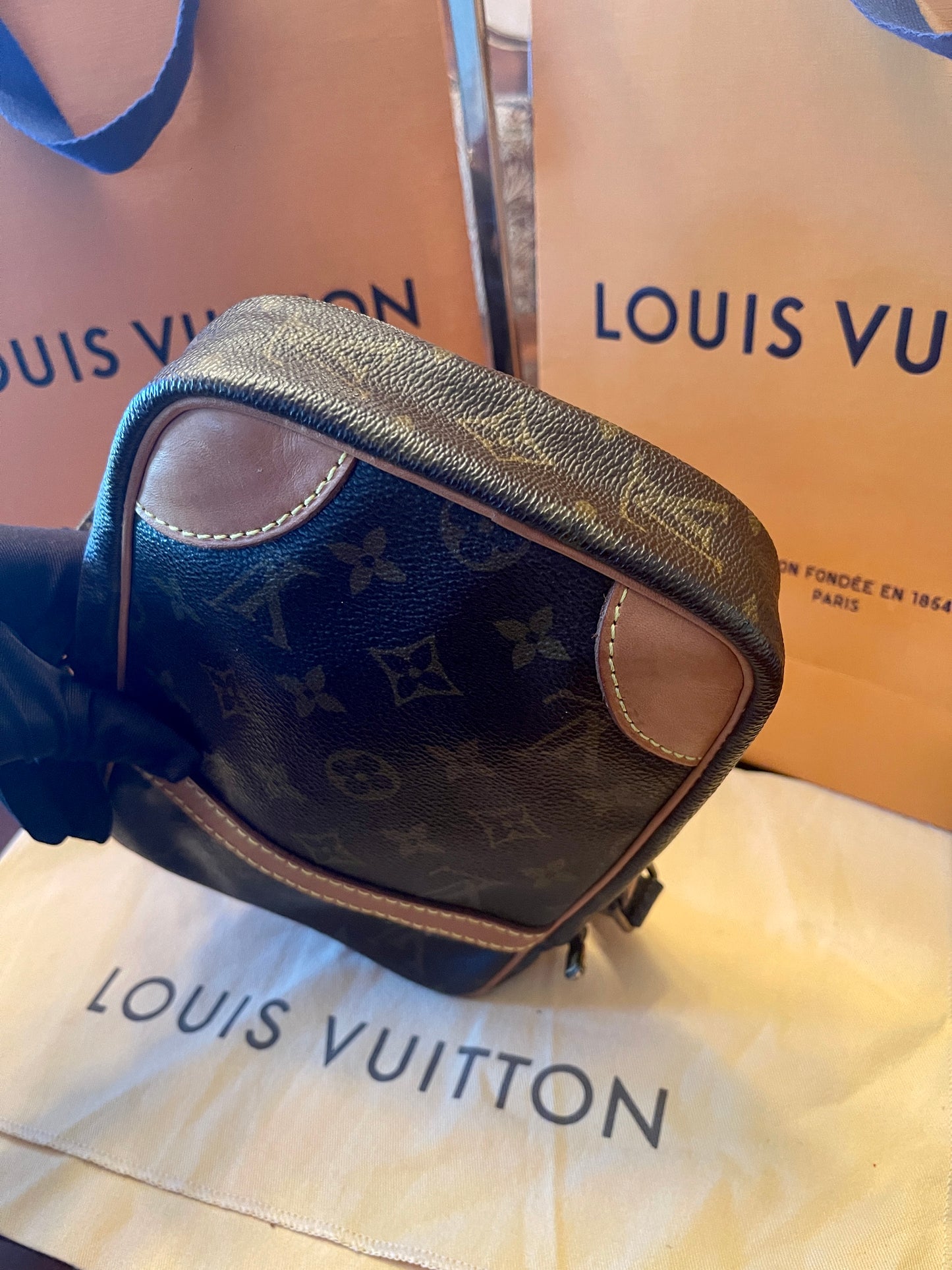 Authentic Louis Vuitton Danube Crossbody